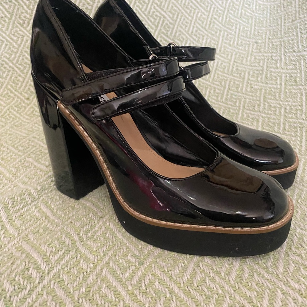 Steve Madden Black Patent Leather Platform Shoes